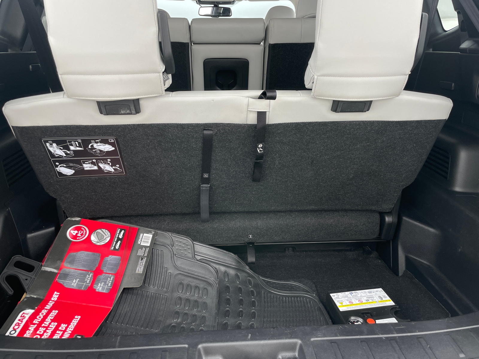 Thumbnail: 2023 Mitsubishi Outlander - 6