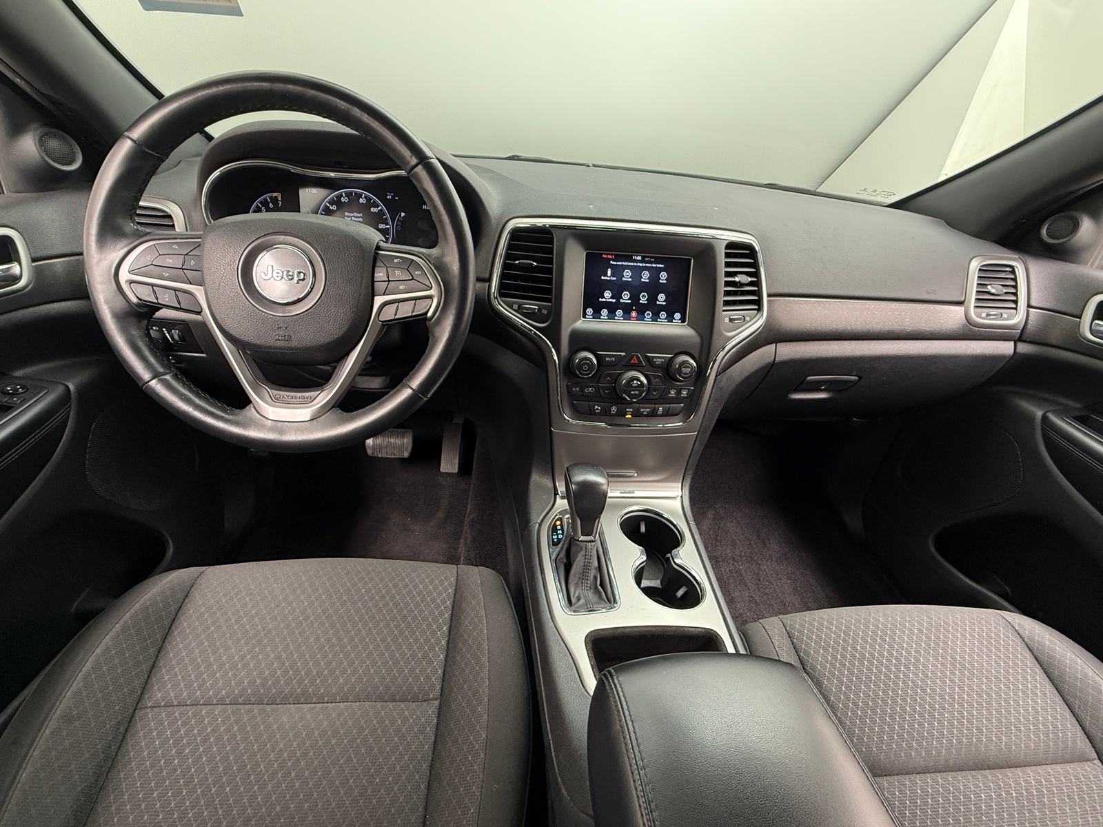 Thumbnail: 2018 Jeep Grand Cherokee - 3