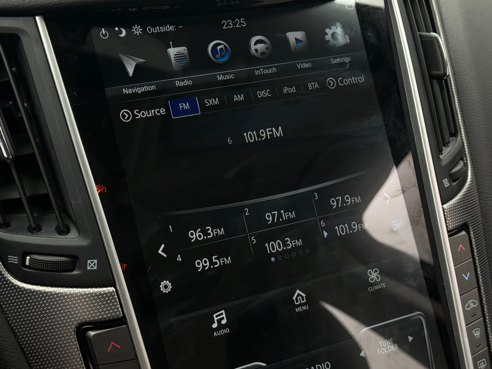 Thumbnail: 2015 INFINITI Q50 - 3