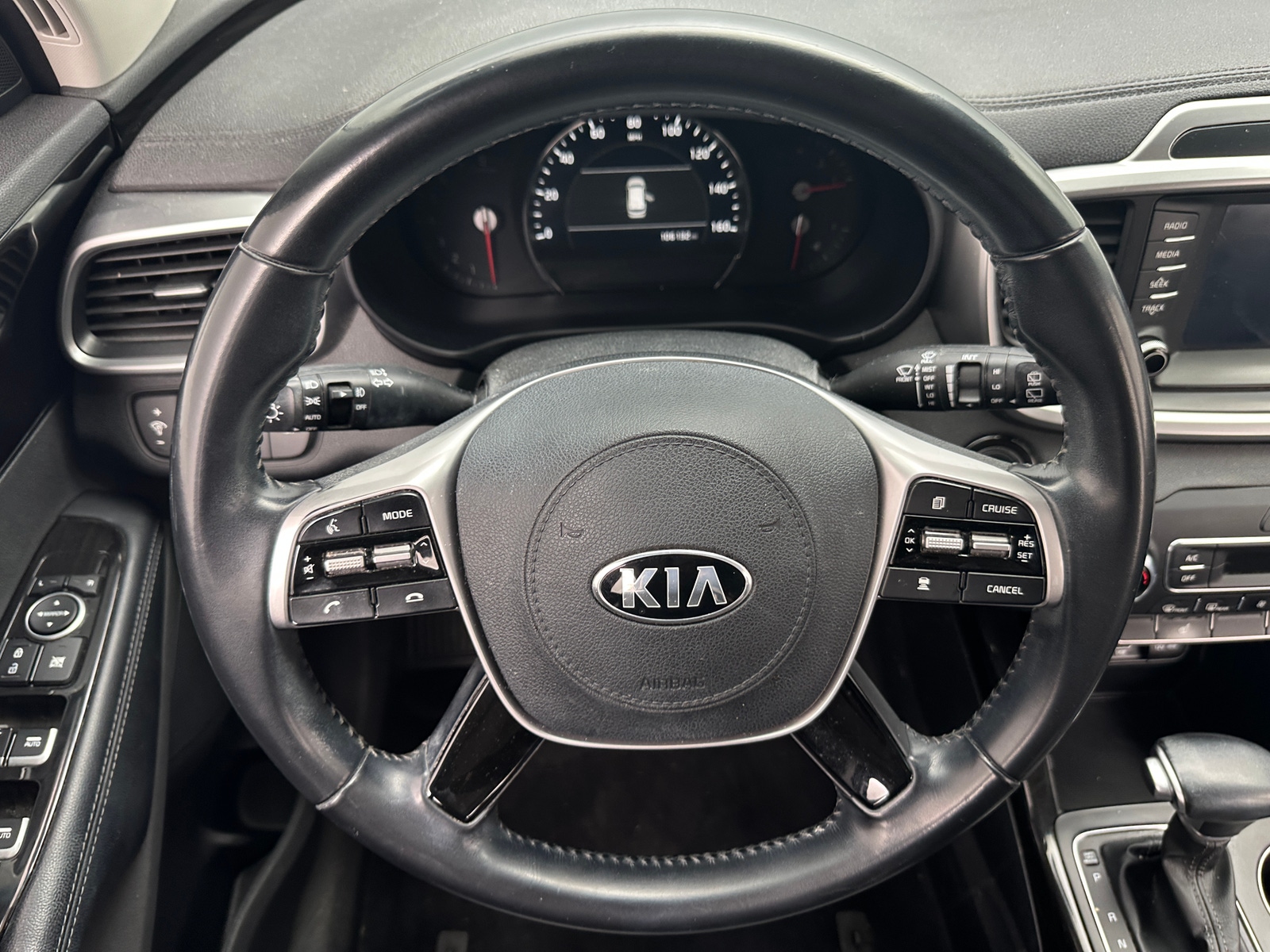 Thumbnail: 2020 Kia Sorento - 4