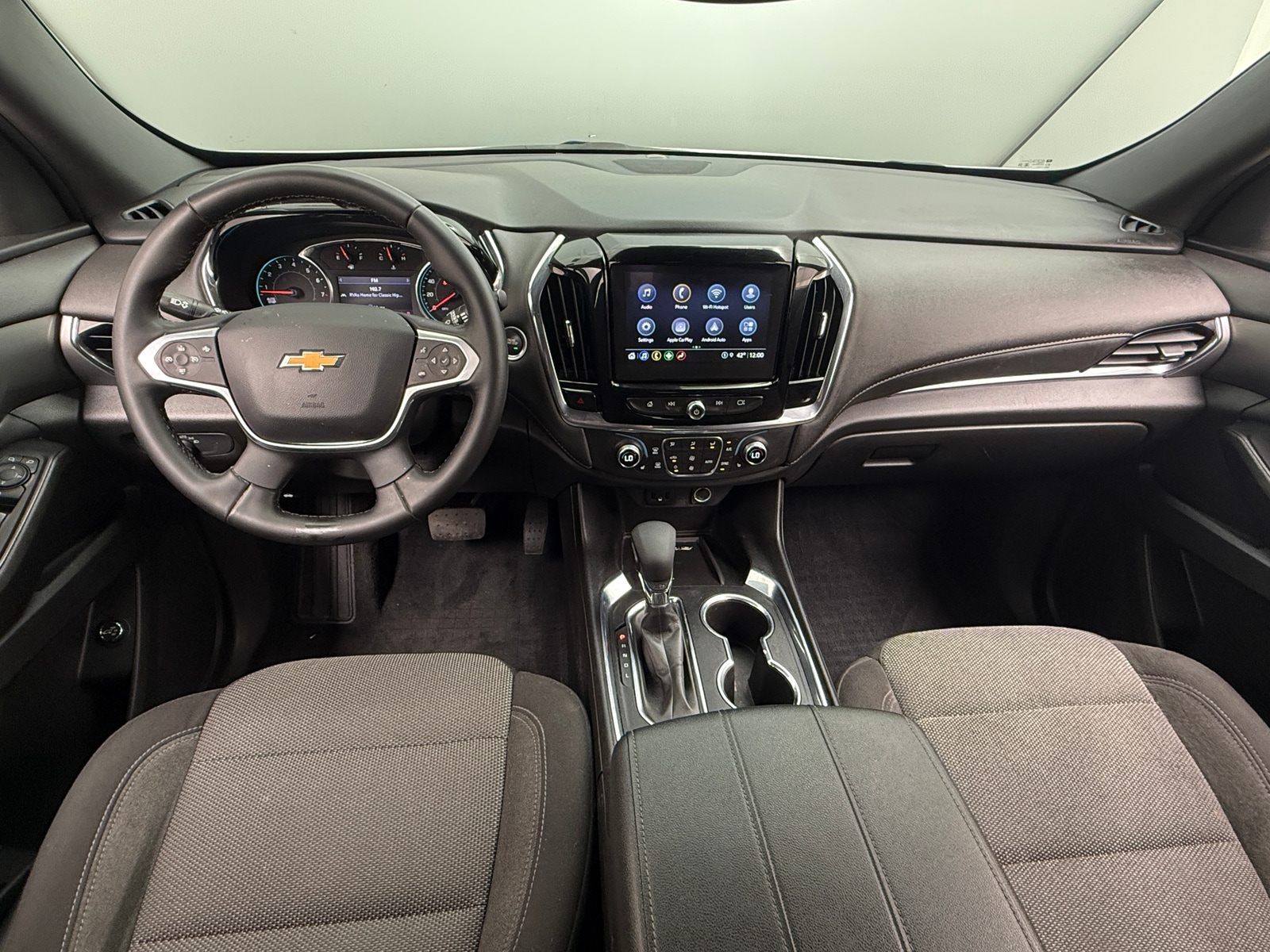 Thumbnail: 2023 Chevrolet Traverse - 3