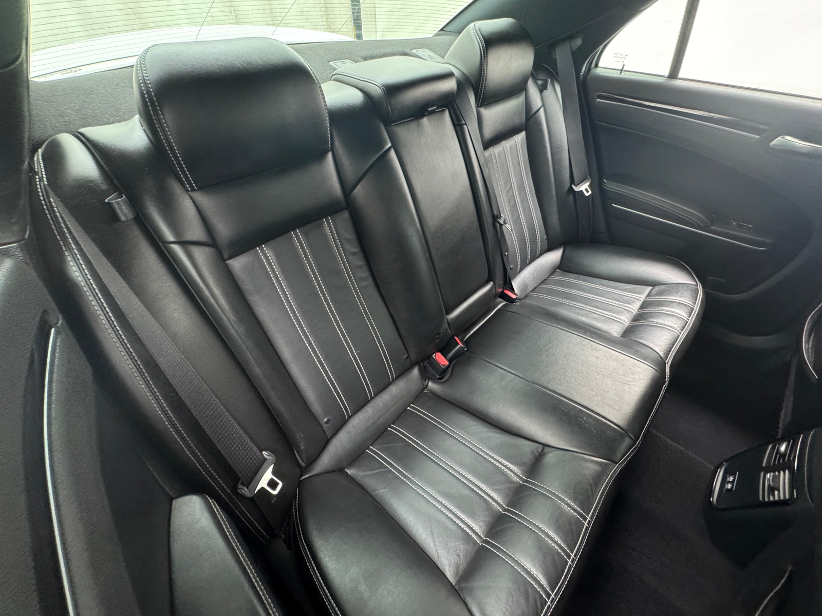 Thumbnail: 2020 Chrysler 300 - 5