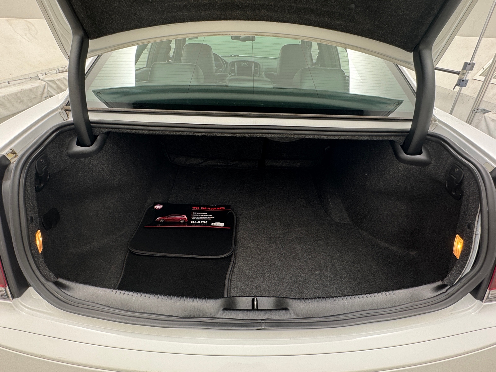 Thumbnail: 2020 Chrysler 300 - 6