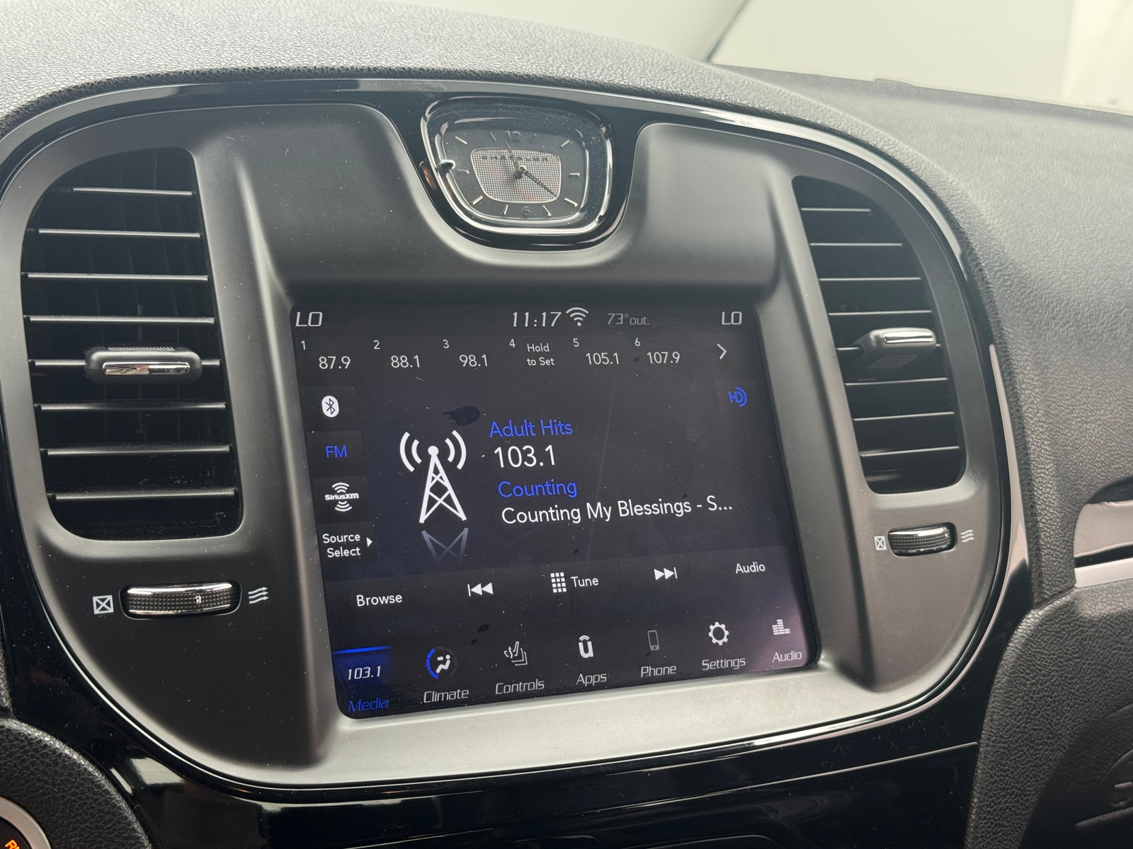 Thumbnail: 2020 Chrysler 300 - 3