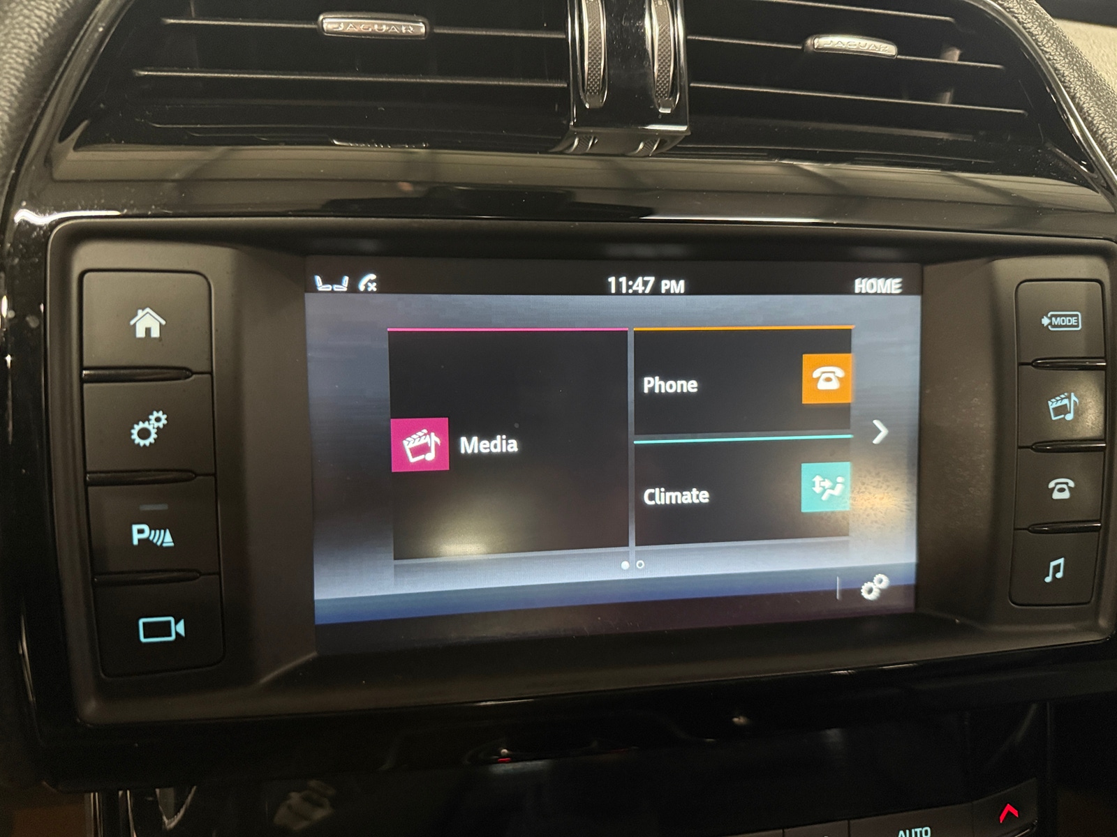 Thumbnail: 2018 Jaguar XE - 3