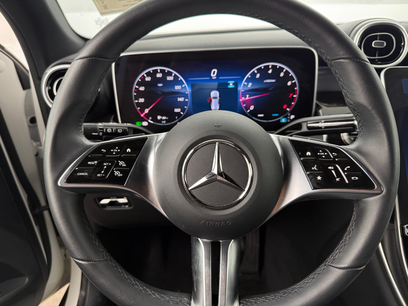 Thumbnail: 2025 Mercedes-Benz GLC - 4