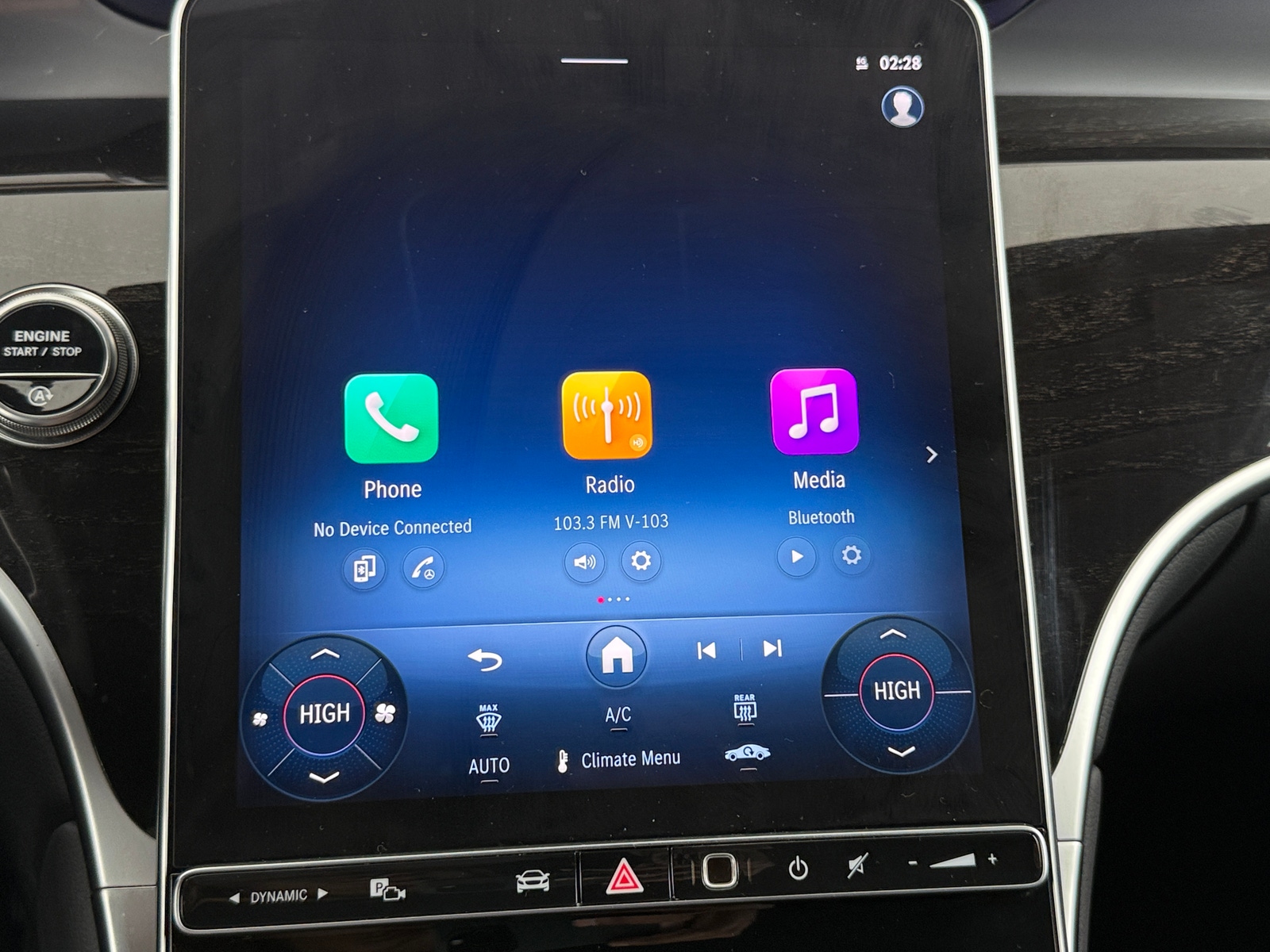 Thumbnail: 2025 Mercedes-Benz GLC - 3