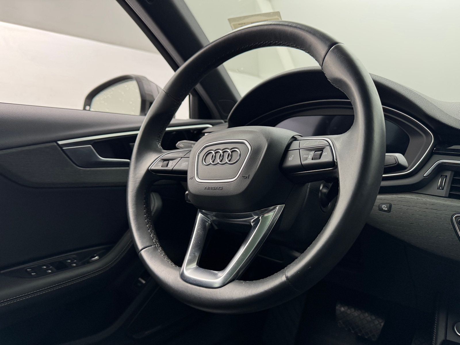 Thumbnail: 2023 Audi A4 - 4