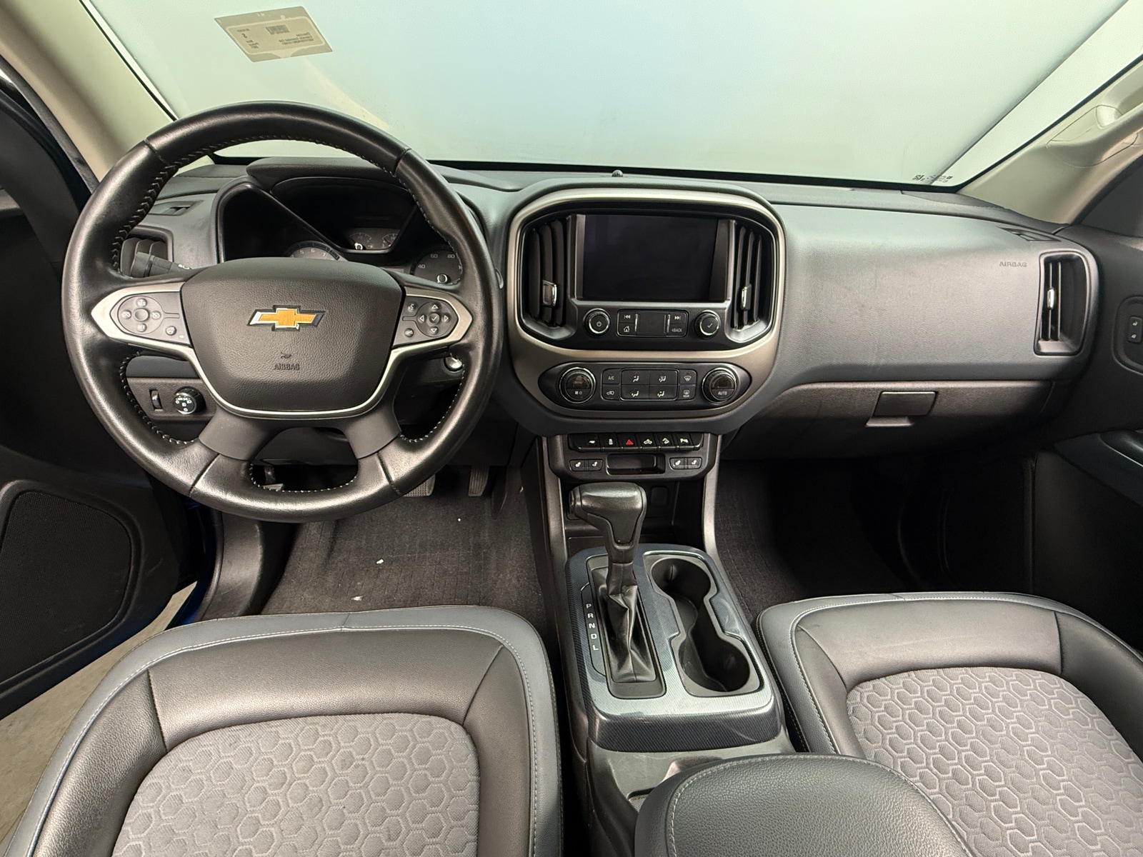 Thumbnail: 2021 Chevrolet Colorado - 3