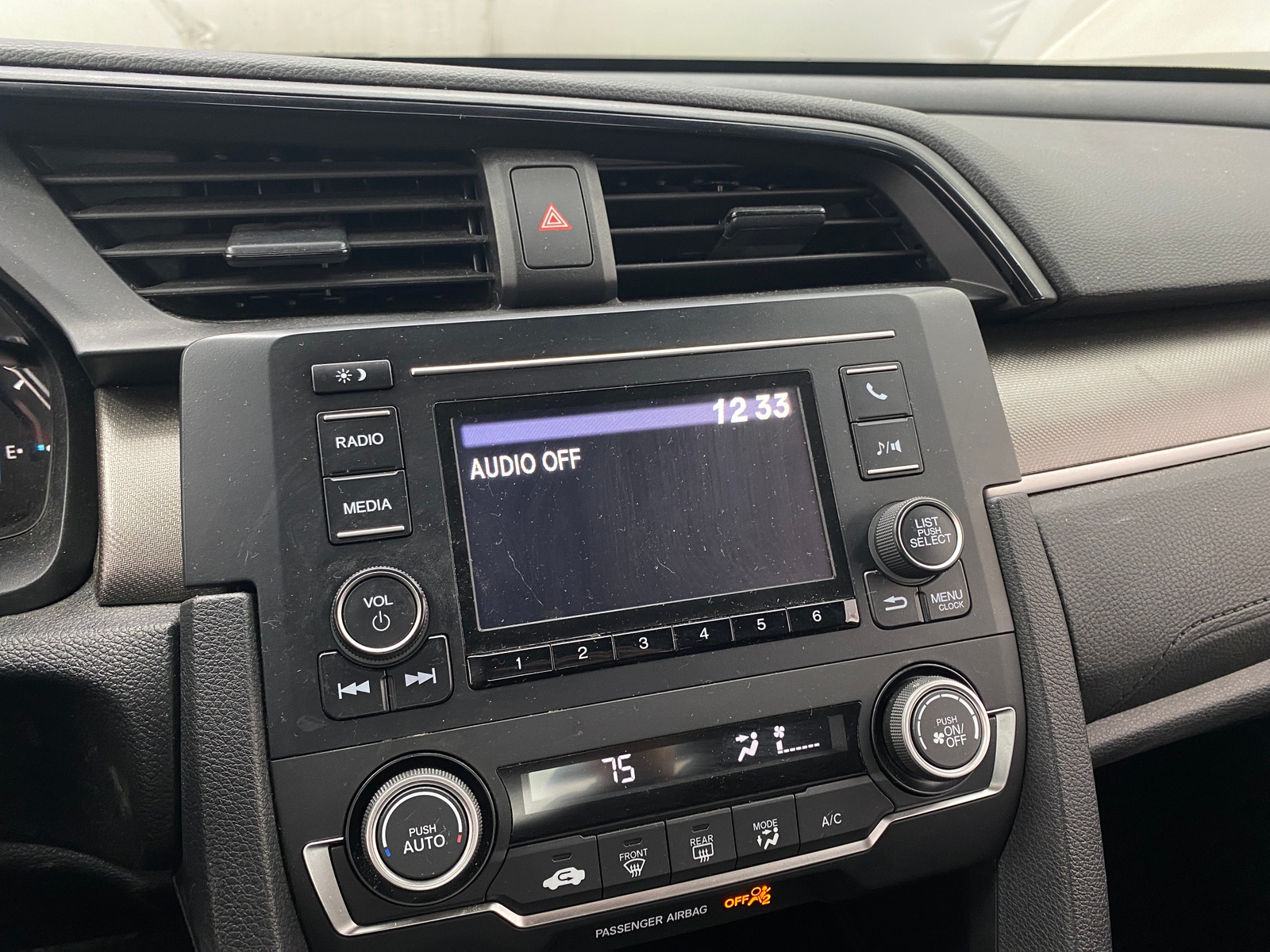 Thumbnail: 2019 Honda Civic - 3