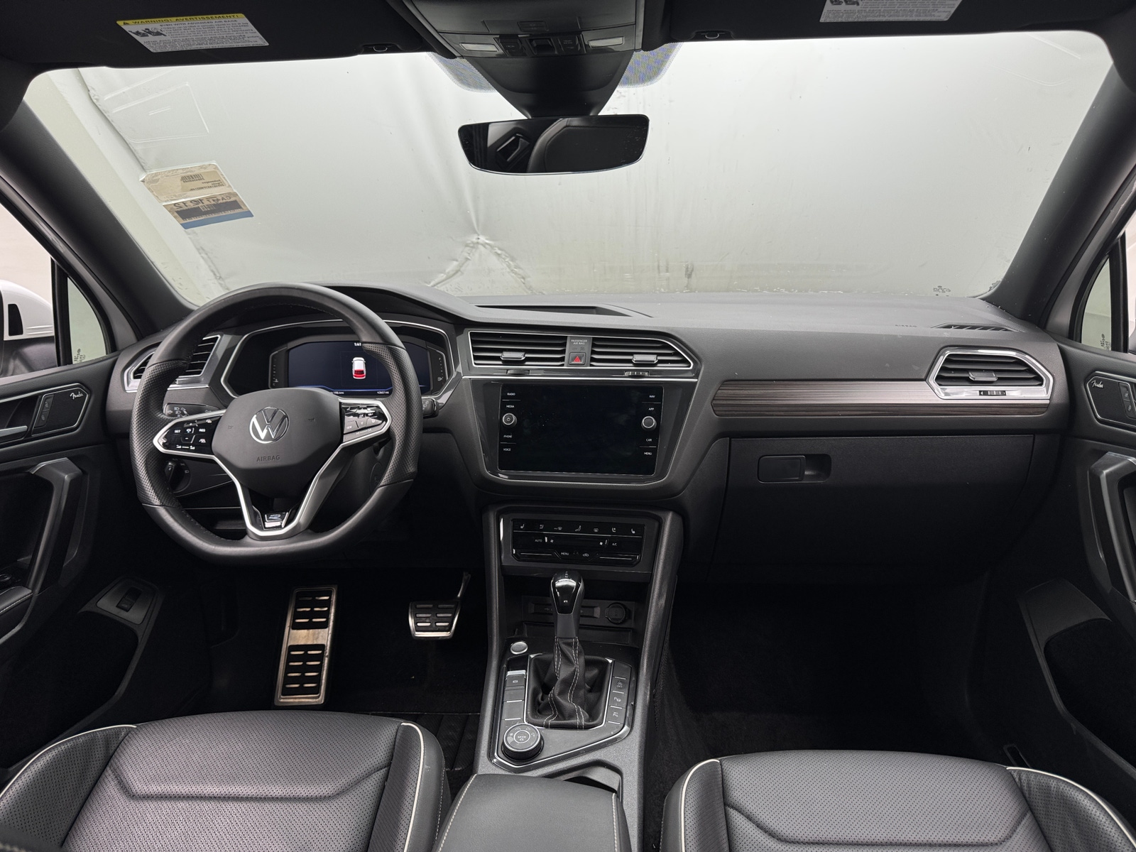 Thumbnail: 2023 Volkswagen Tiguan - 2