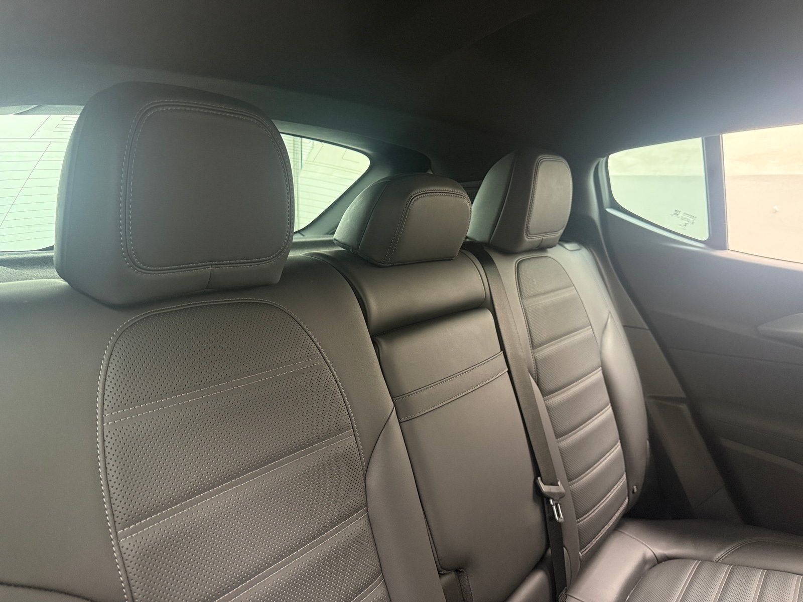 Thumbnail: 2024 Alfa Romeo Tonale - 6