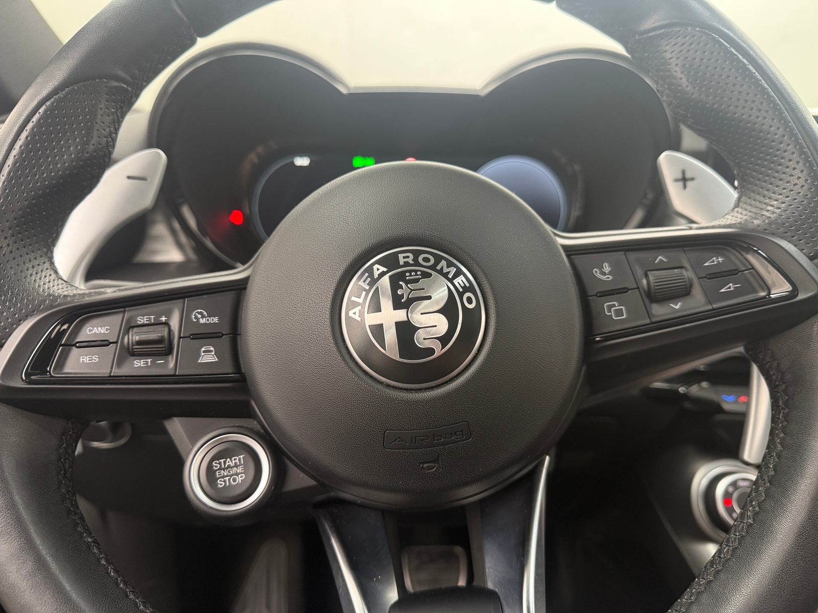 Thumbnail: 2024 Alfa Romeo Tonale - 5