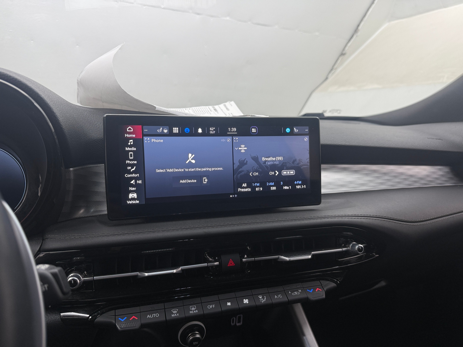 Thumbnail: 2024 Alfa Romeo Tonale - 4