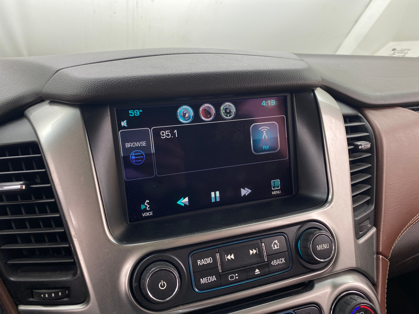 Thumbnail: 2015 Chevrolet Tahoe - 3