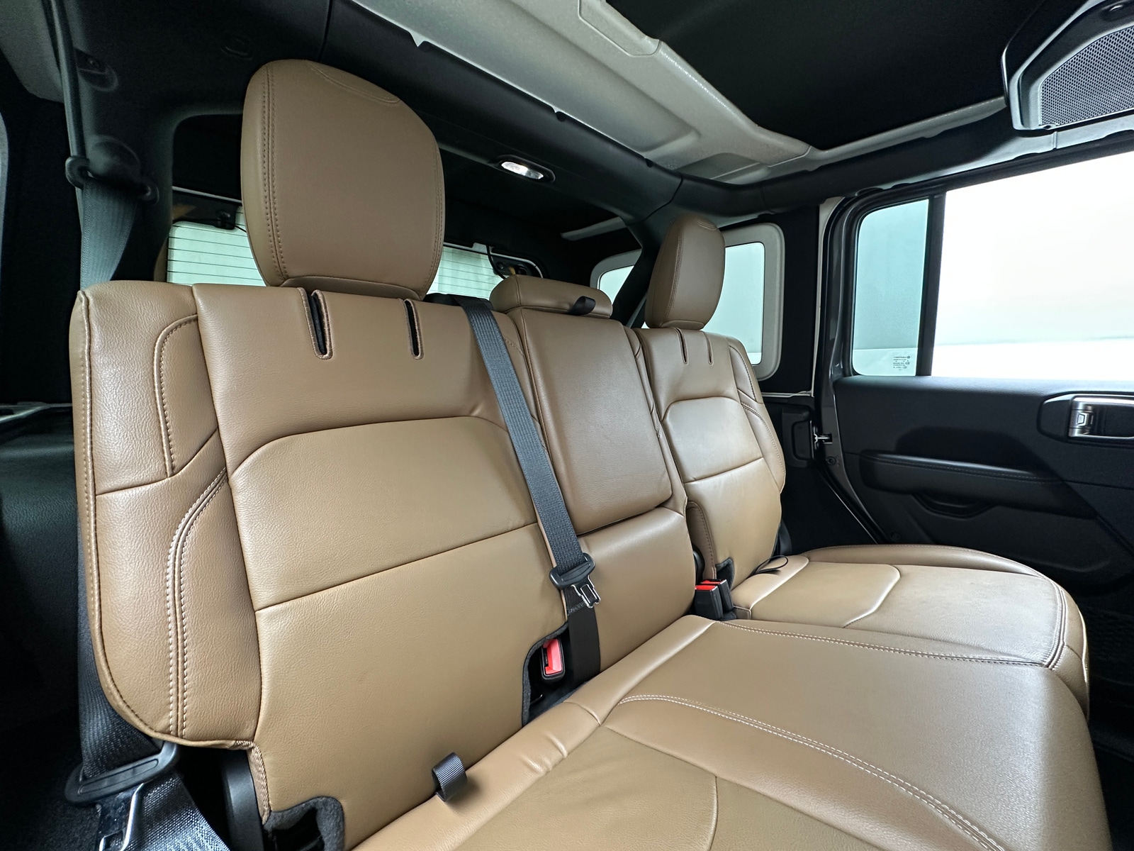 Thumbnail: 2022 Jeep Wrangler - 5