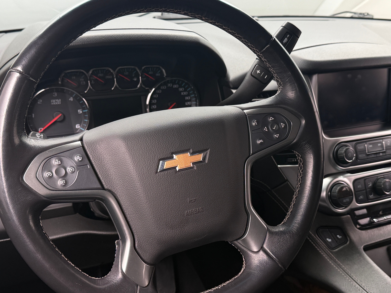 Thumbnail: 2019 Chevrolet Tahoe - 5