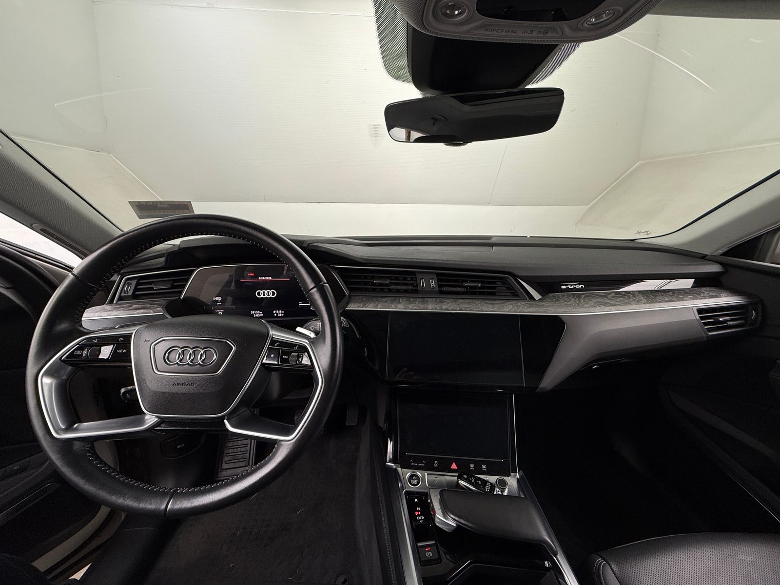 Thumbnail: 2021 Audi e-tron - 2