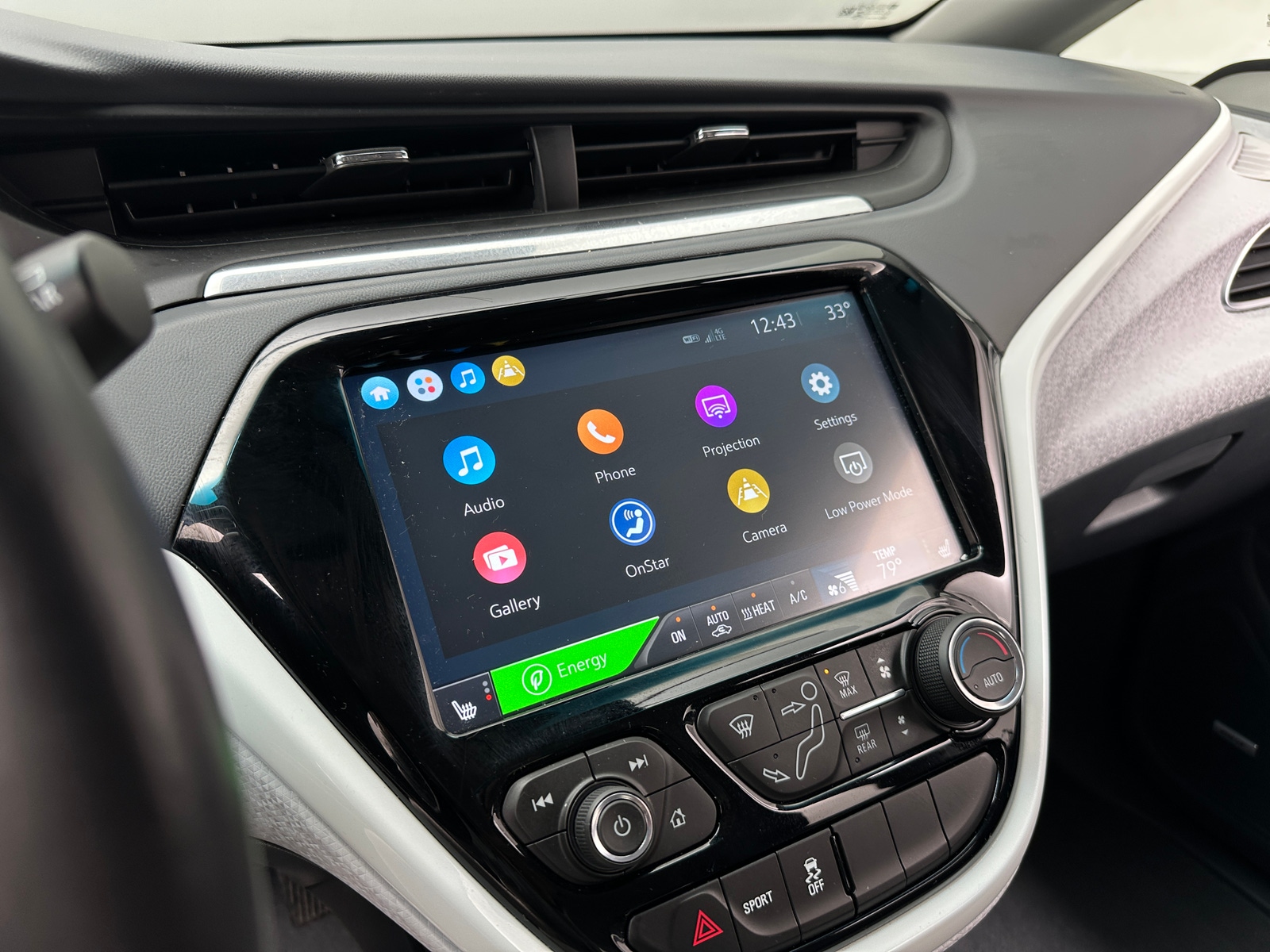 Thumbnail: 2021 Chevrolet Bolt EV - 3