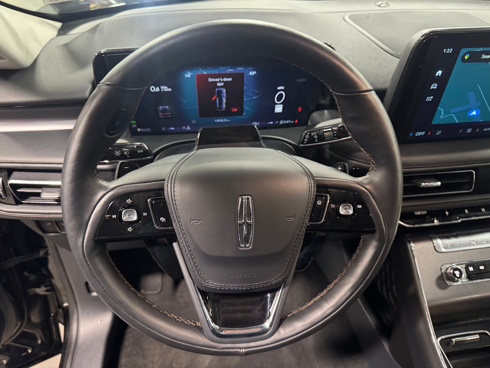 Thumbnail: 2025 Lincoln Aviator - 4