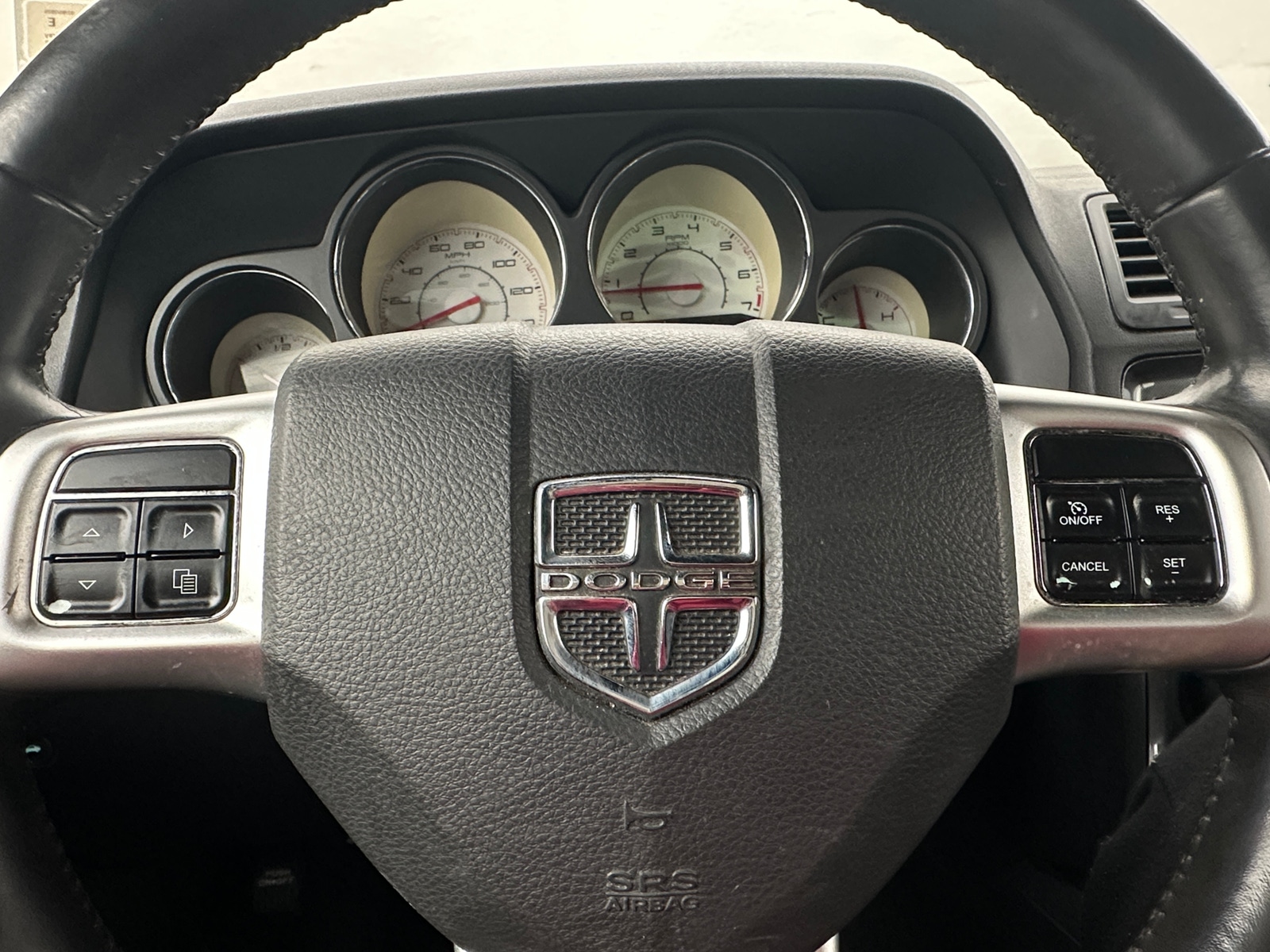 Thumbnail: 2014 Dodge Challenger - 4