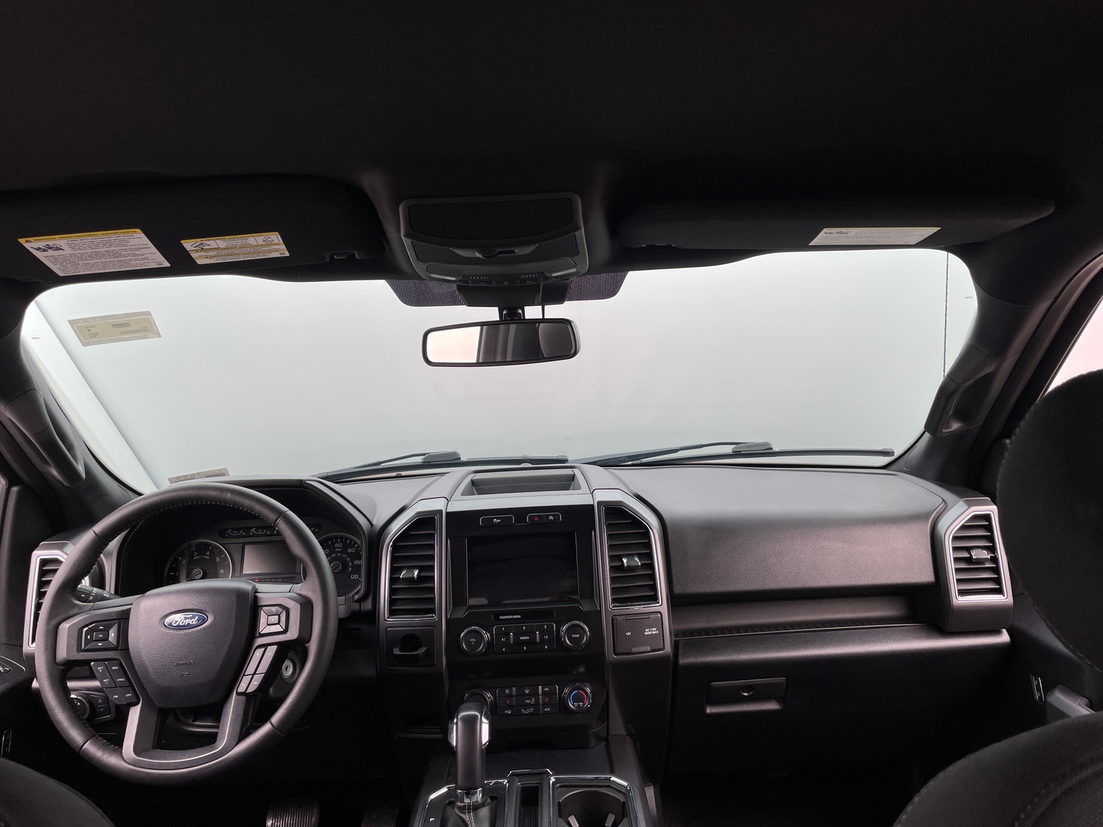 Thumbnail: 2019 Ford Econoline - 3