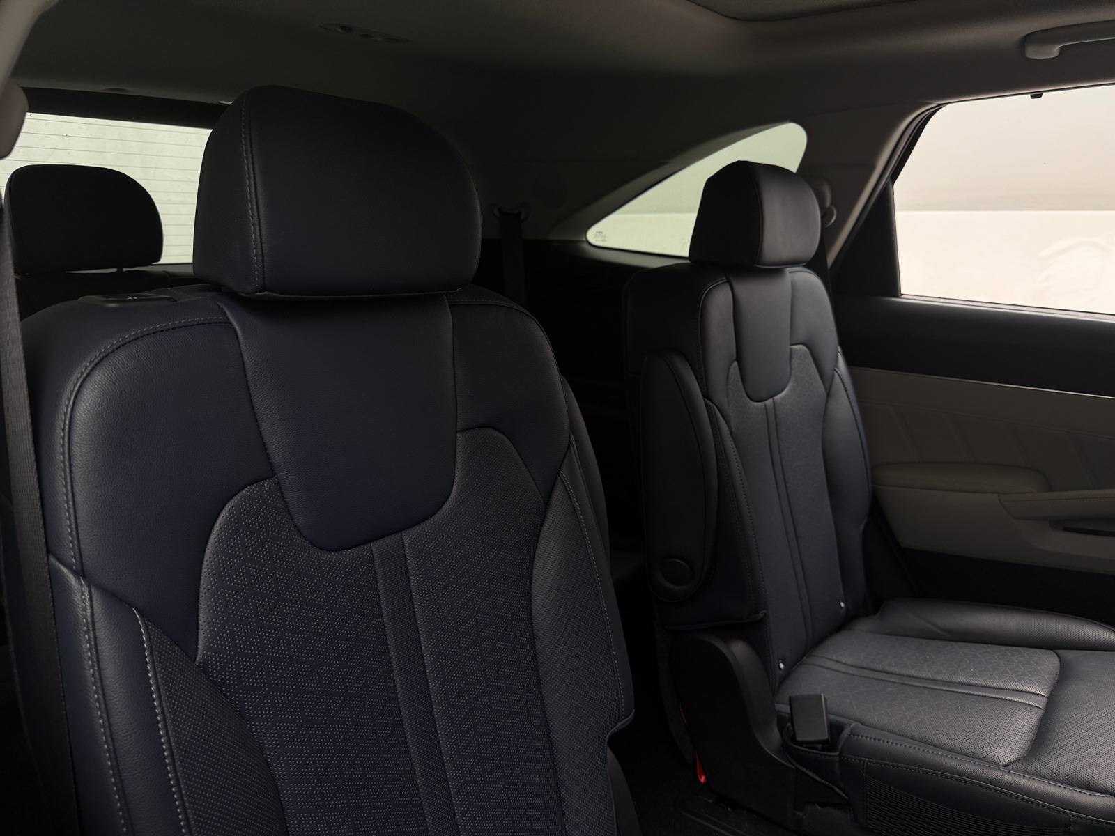 Thumbnail: 2024 Kia Sorento - 5