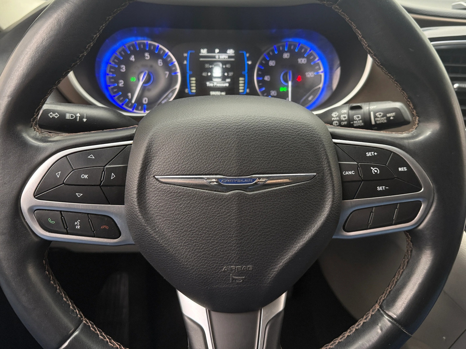 Thumbnail: 2018 Chrysler Pacifica - 4
