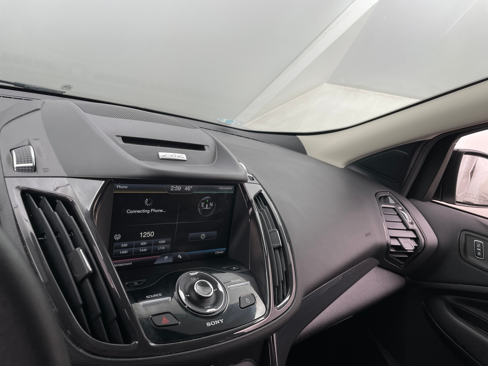 Thumbnail: 2015 Ford Escape - 3