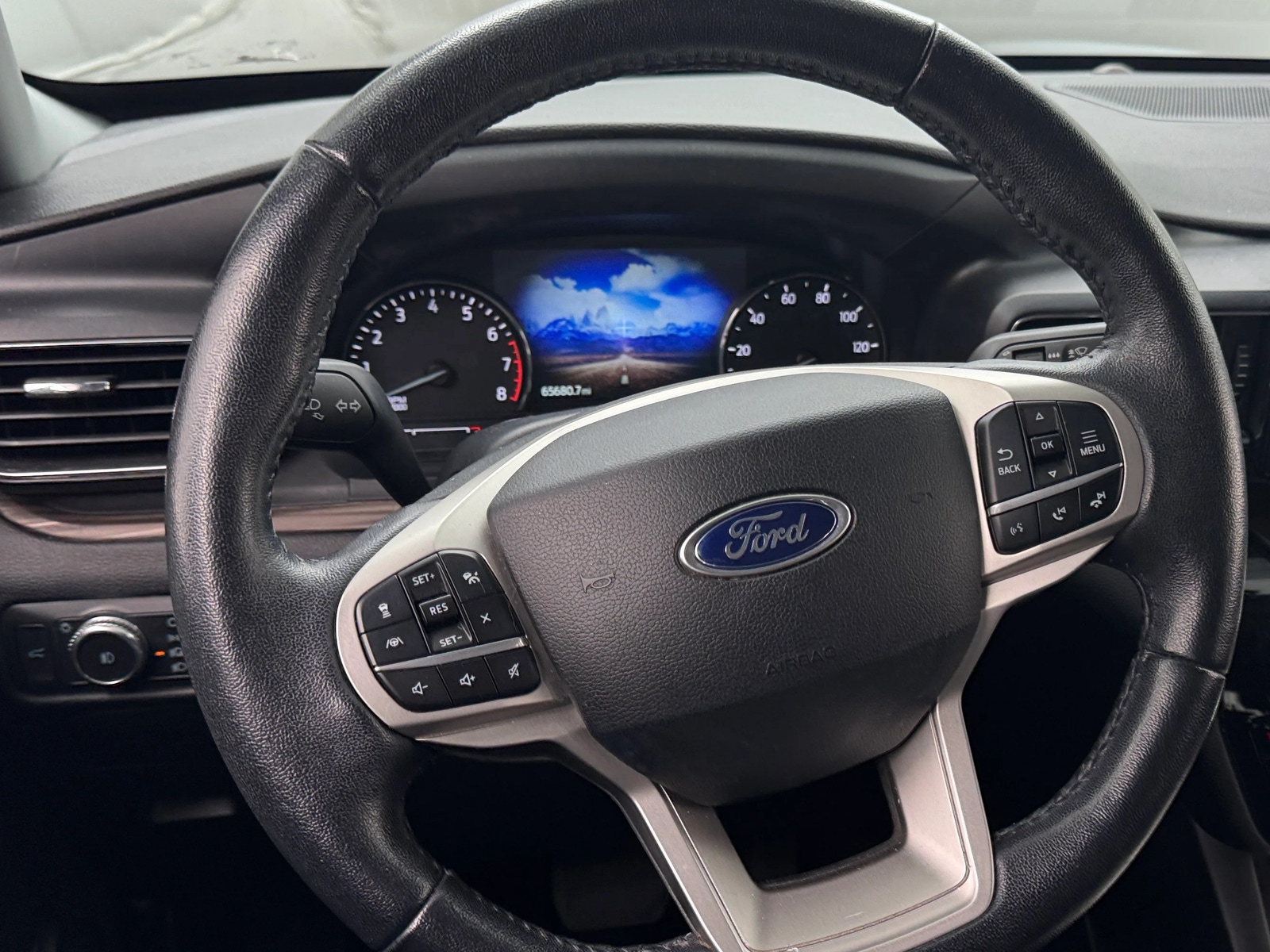 Thumbnail: 2021 Ford Explorer - 4