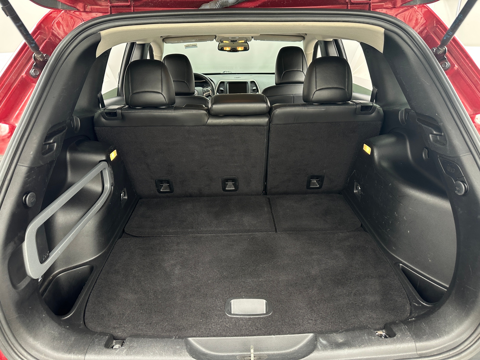 Thumbnail: 2016 Jeep Cherokee - 6