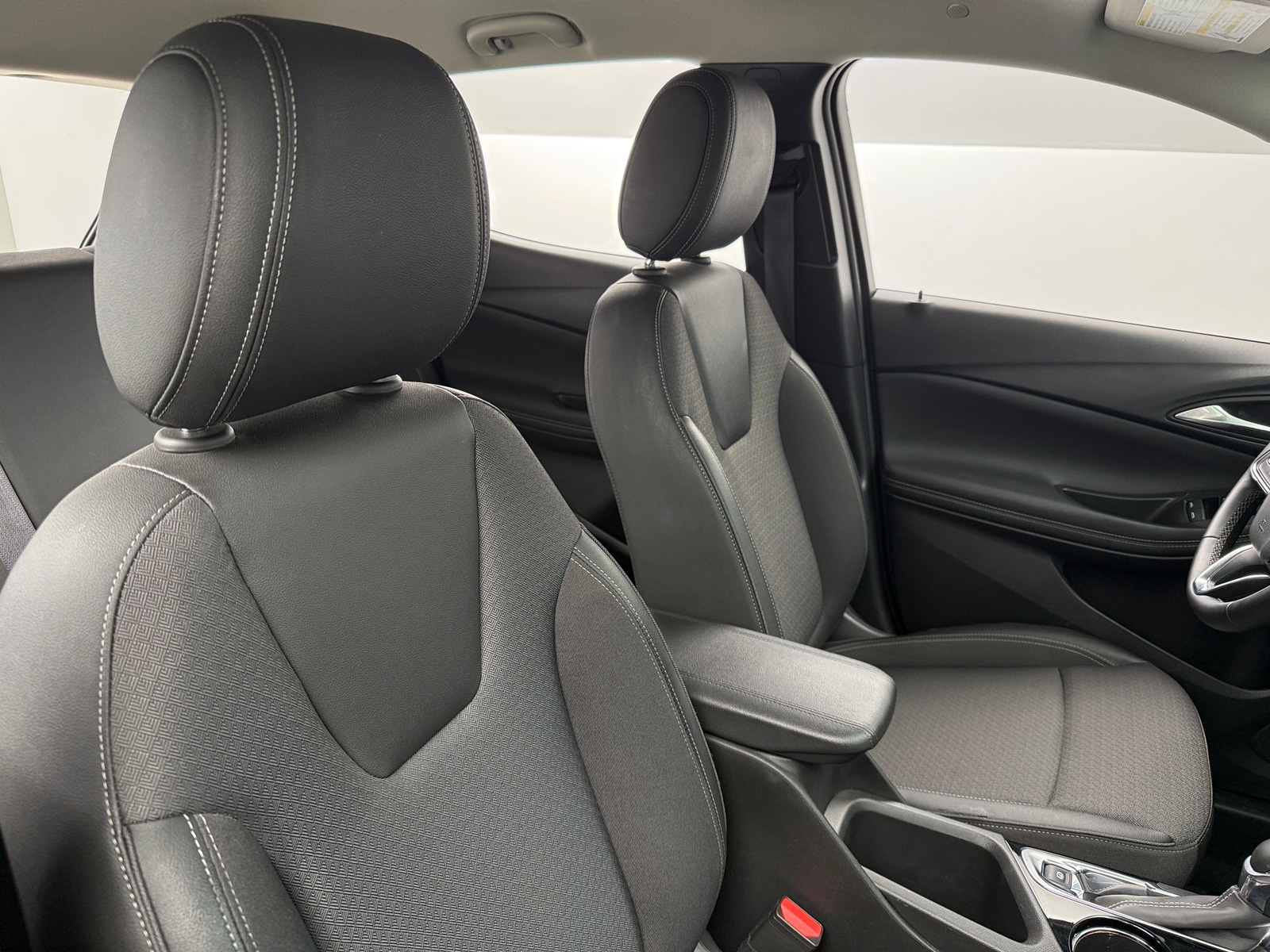 Thumbnail: 2025 Buick Encore GX - 2