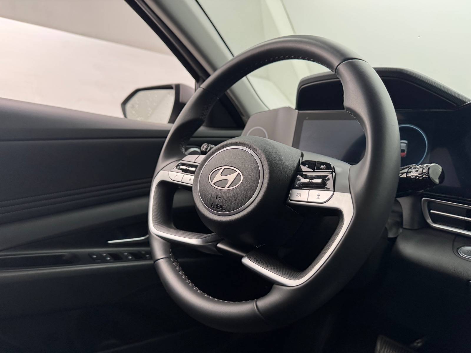 Thumbnail: 2025 Hyundai Elantra - 5