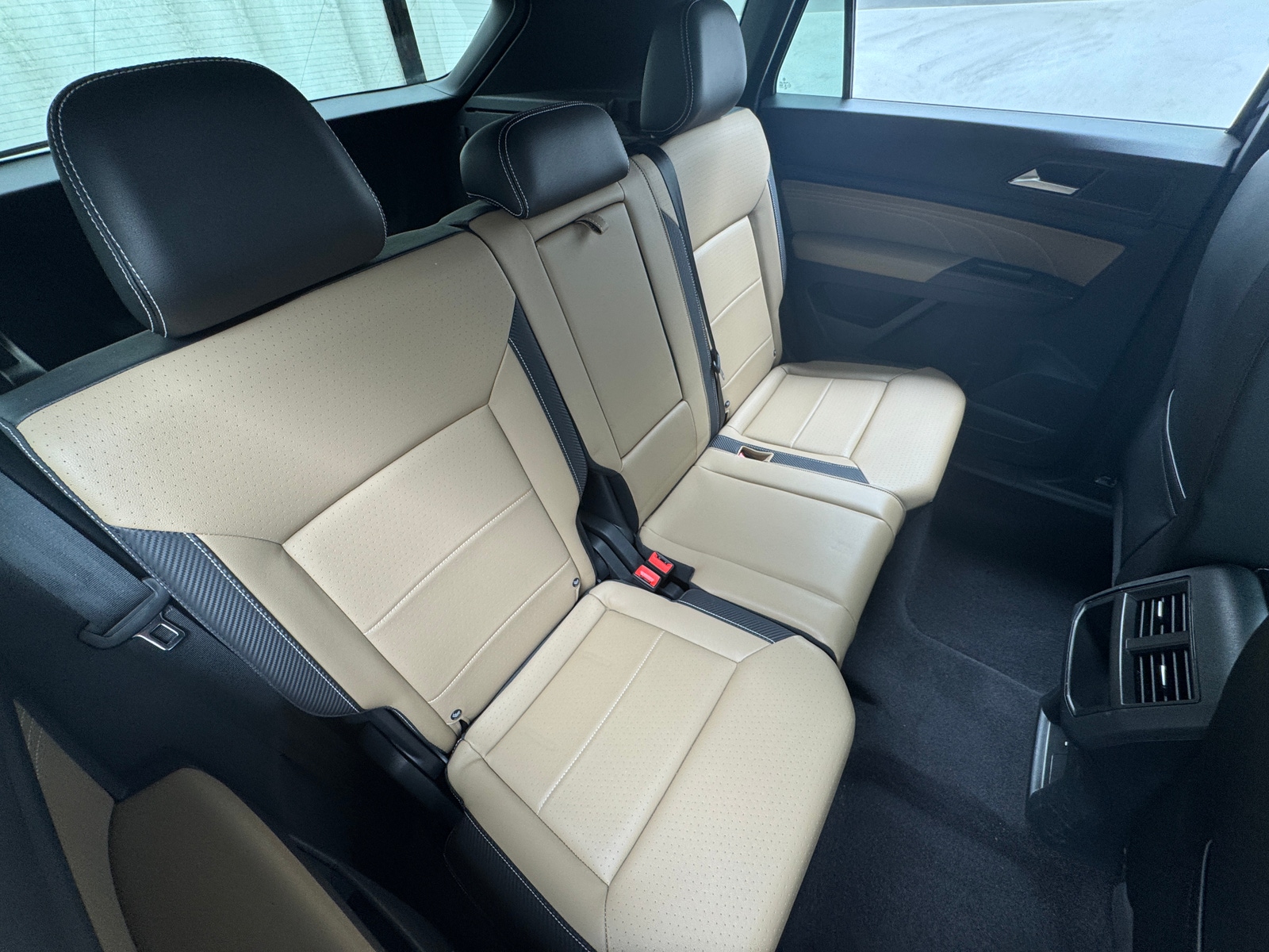 Thumbnail: 2022 Volkswagen Atlas - 5