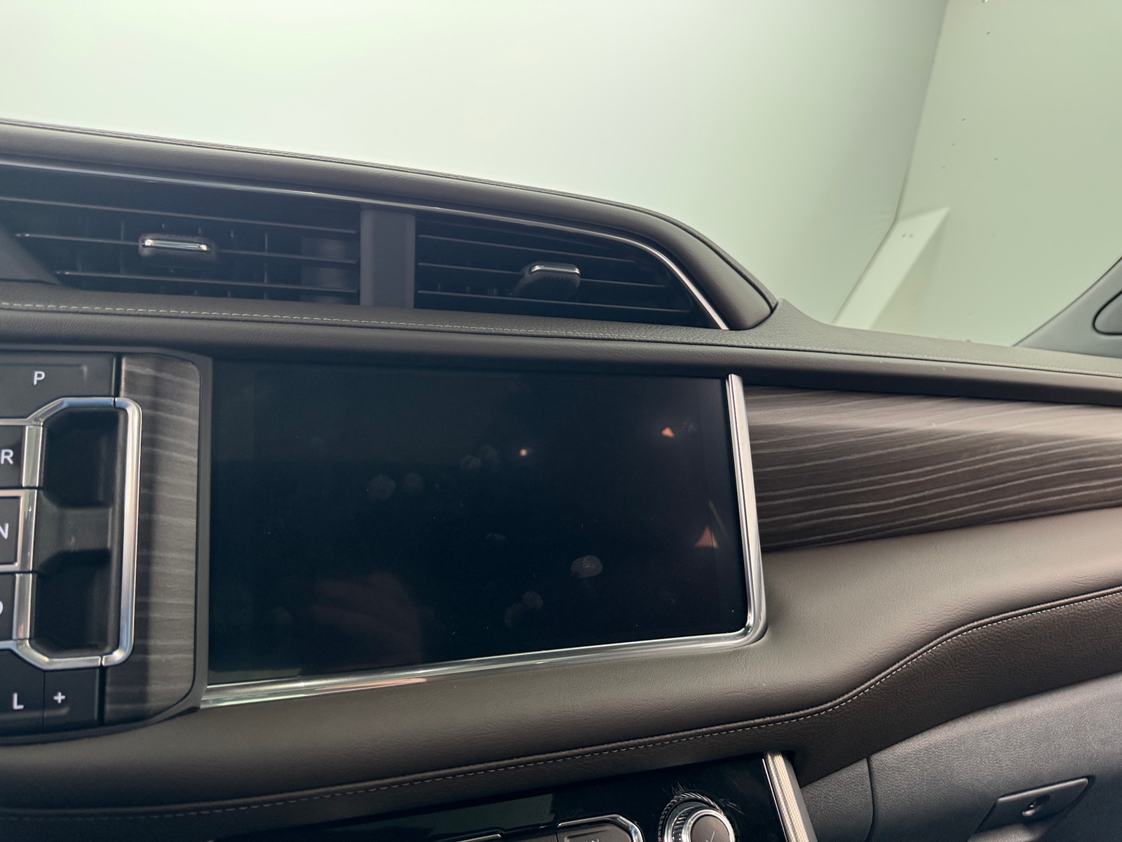 Thumbnail: 2024 GMC Yukon - 3