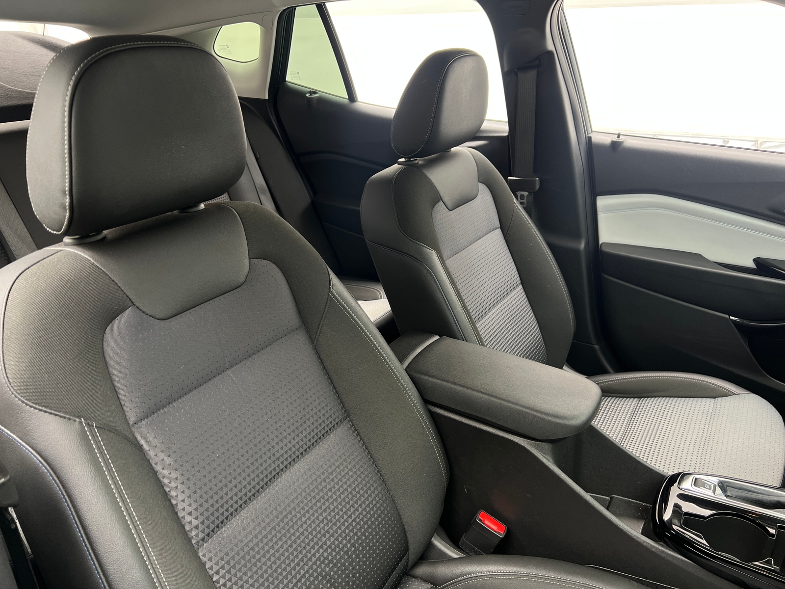 Thumbnail: 2025 Chevrolet Trax - 2