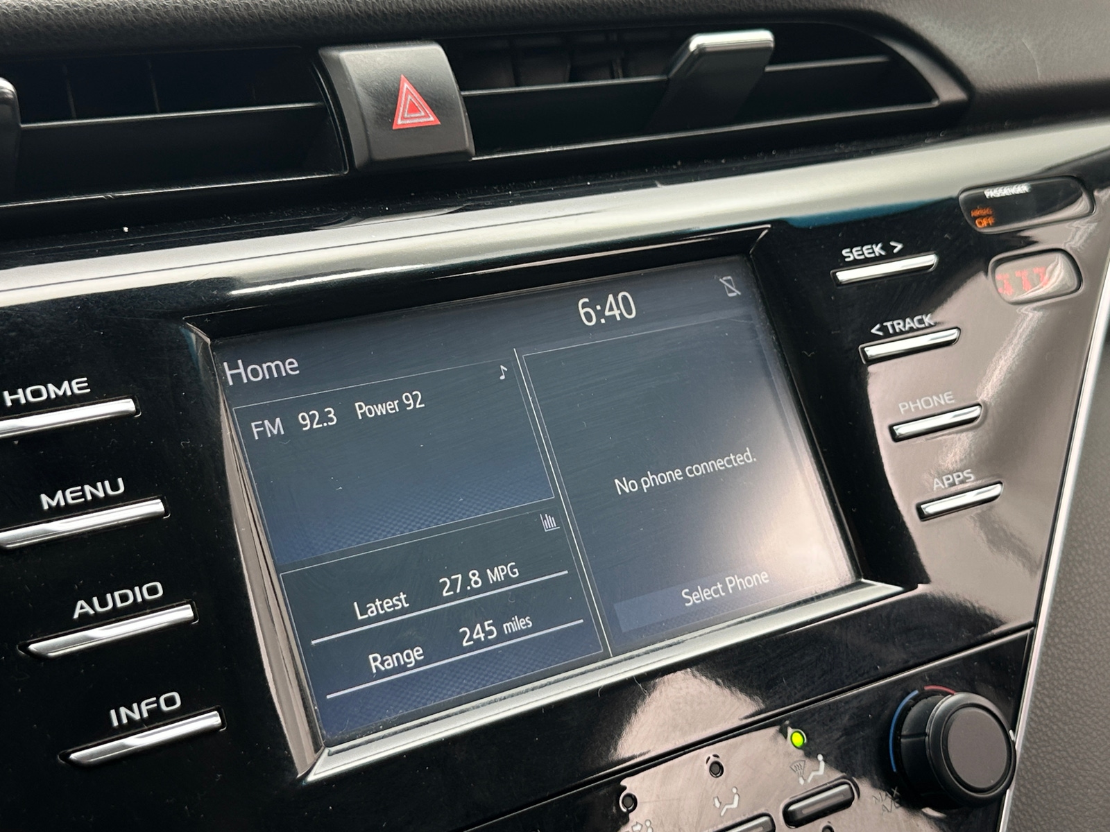 Thumbnail: 2018 Toyota Camry - 4