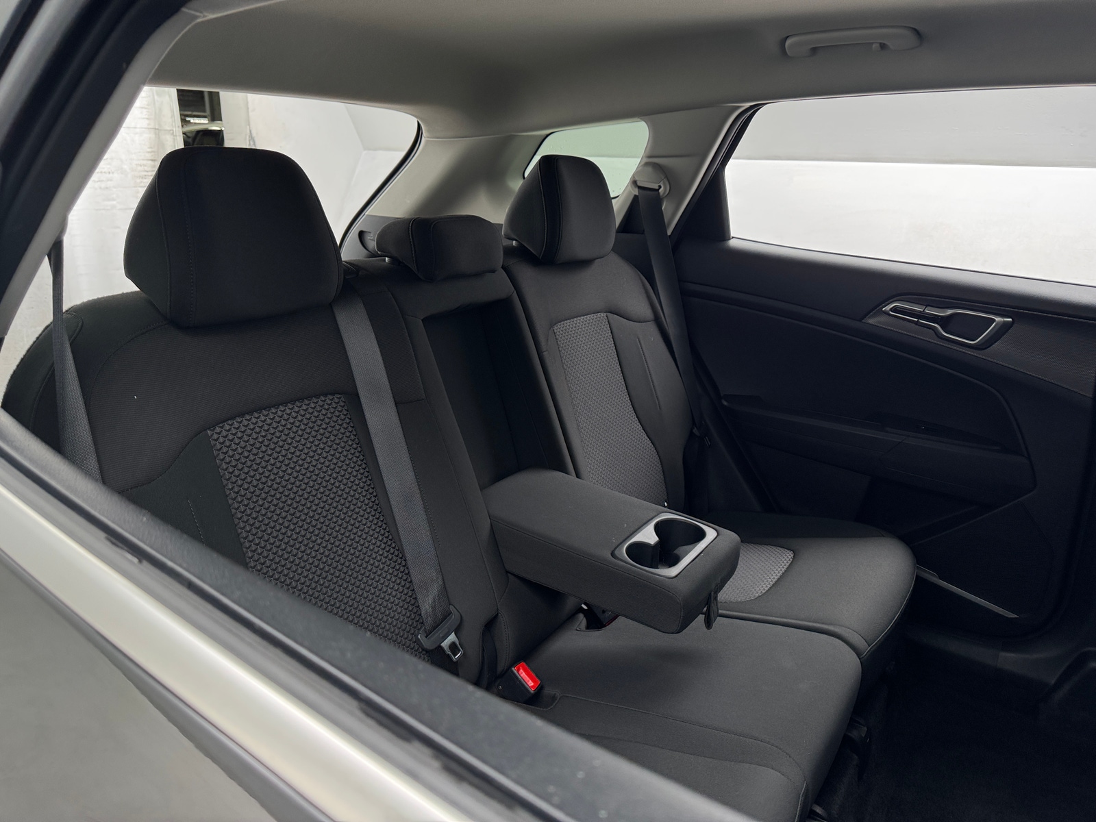 Thumbnail: 2025 Kia Sportage - 6