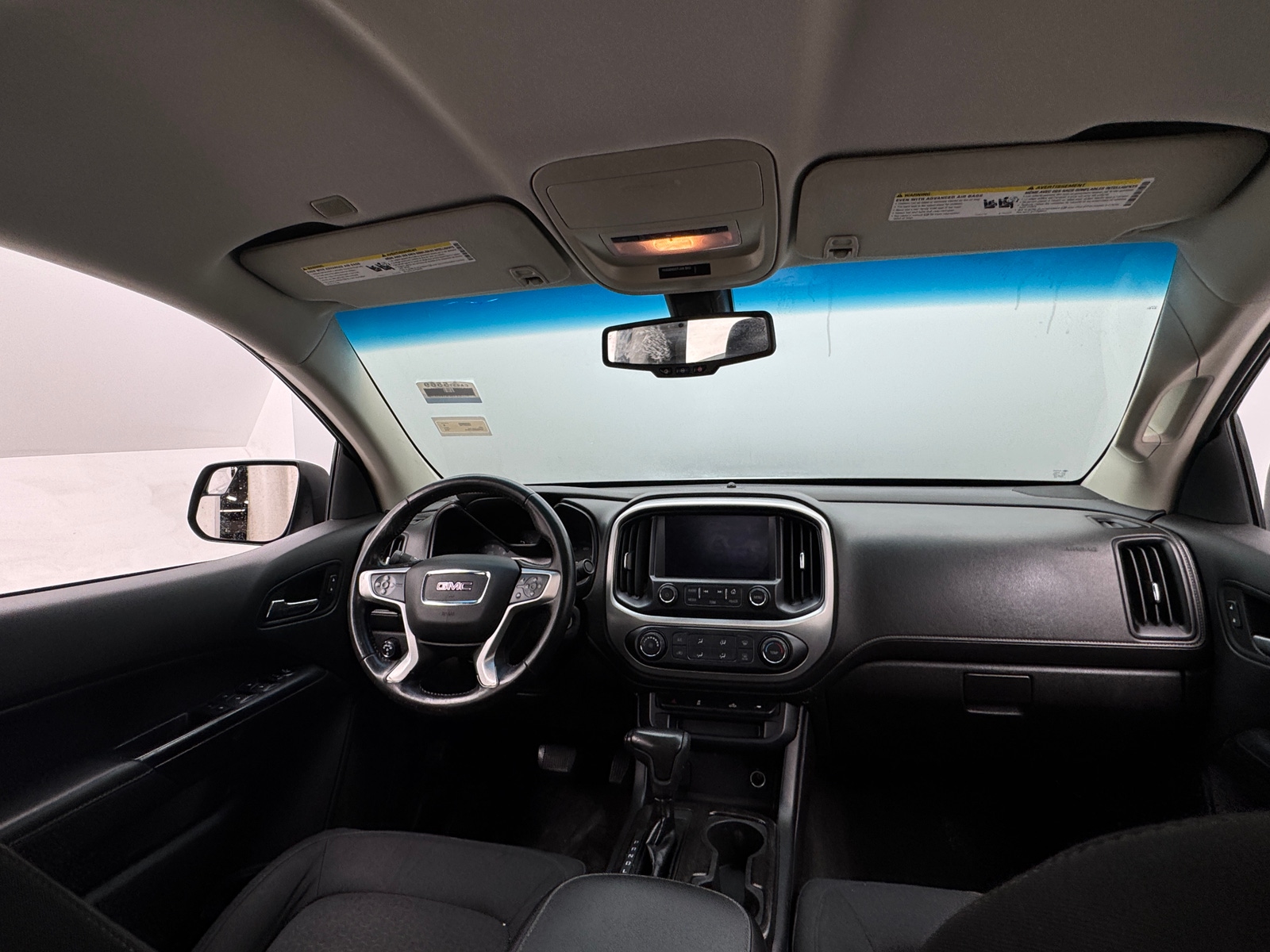 Thumbnail: 2018 GMC Canyon - 3