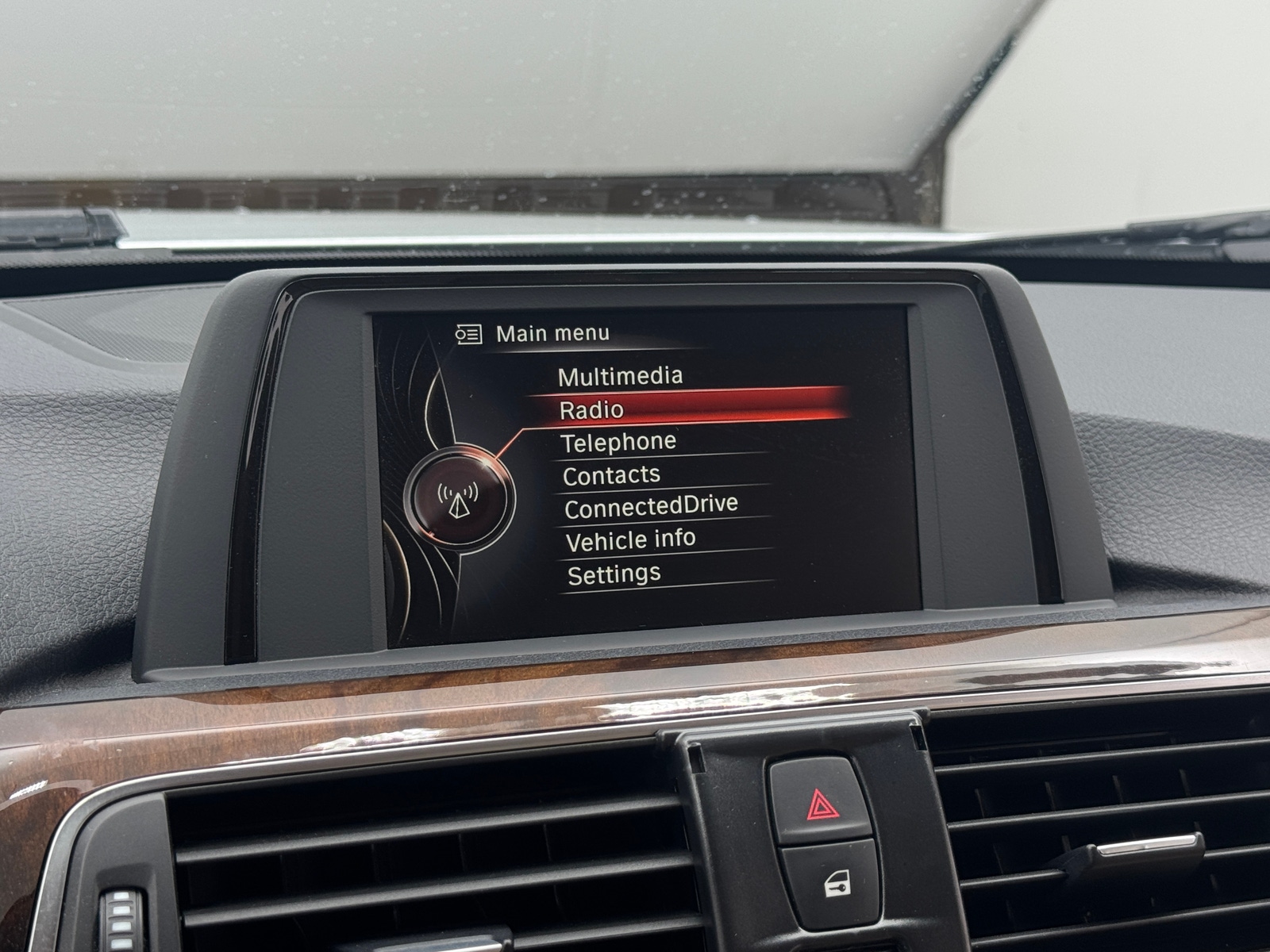 Thumbnail: 2016 BMW 3 Series - 3