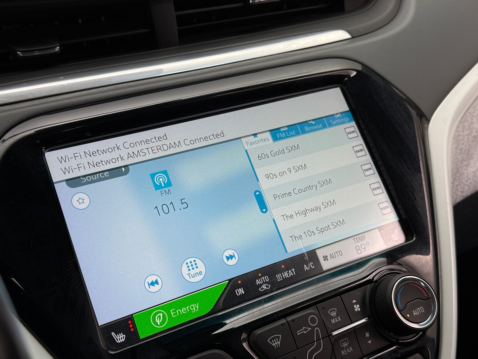 Thumbnail: 2020 Chevrolet Bolt EV - 3