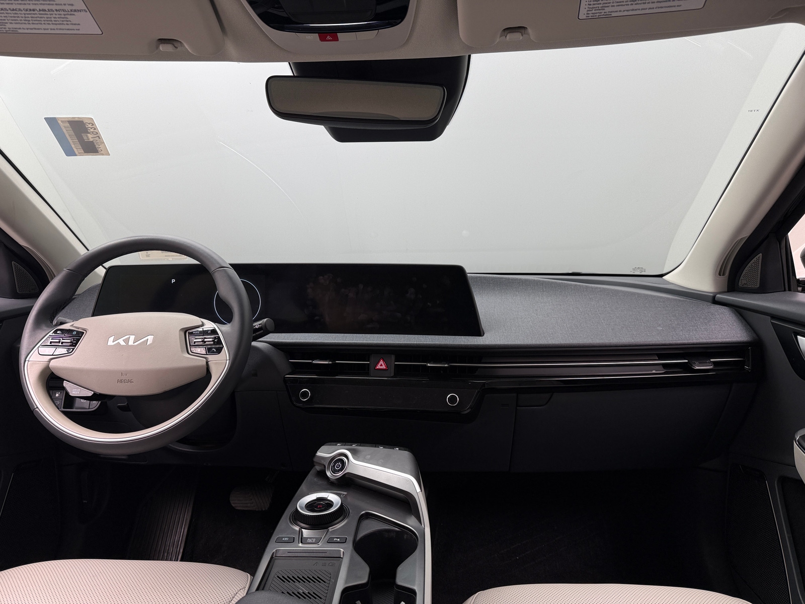 Thumbnail: 2023 Kia EV6 - 2