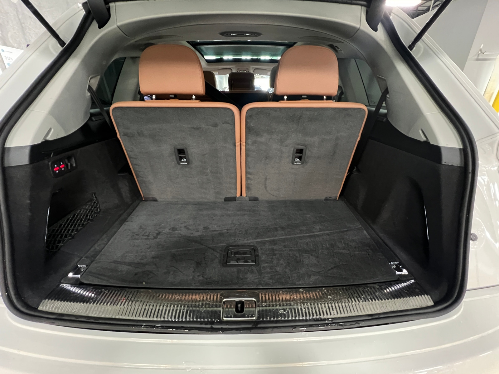 Thumbnail: 2023 Audi Q7 - 6