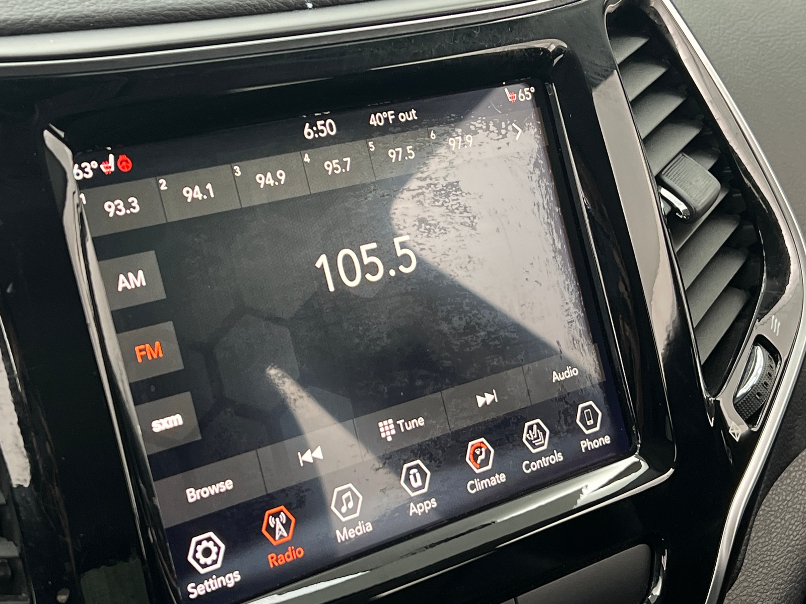 Thumbnail: 2019 Jeep Cherokee - 3