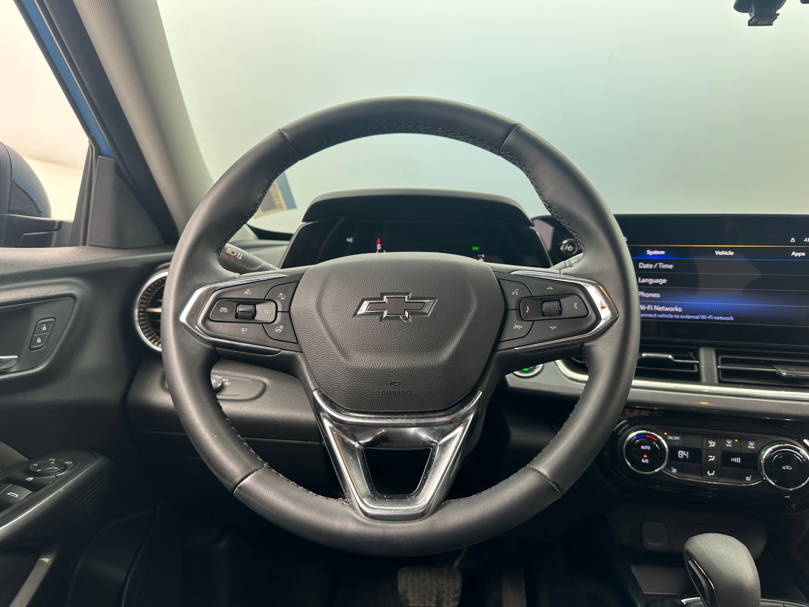 Thumbnail: 2025 Chevrolet Trax - 4