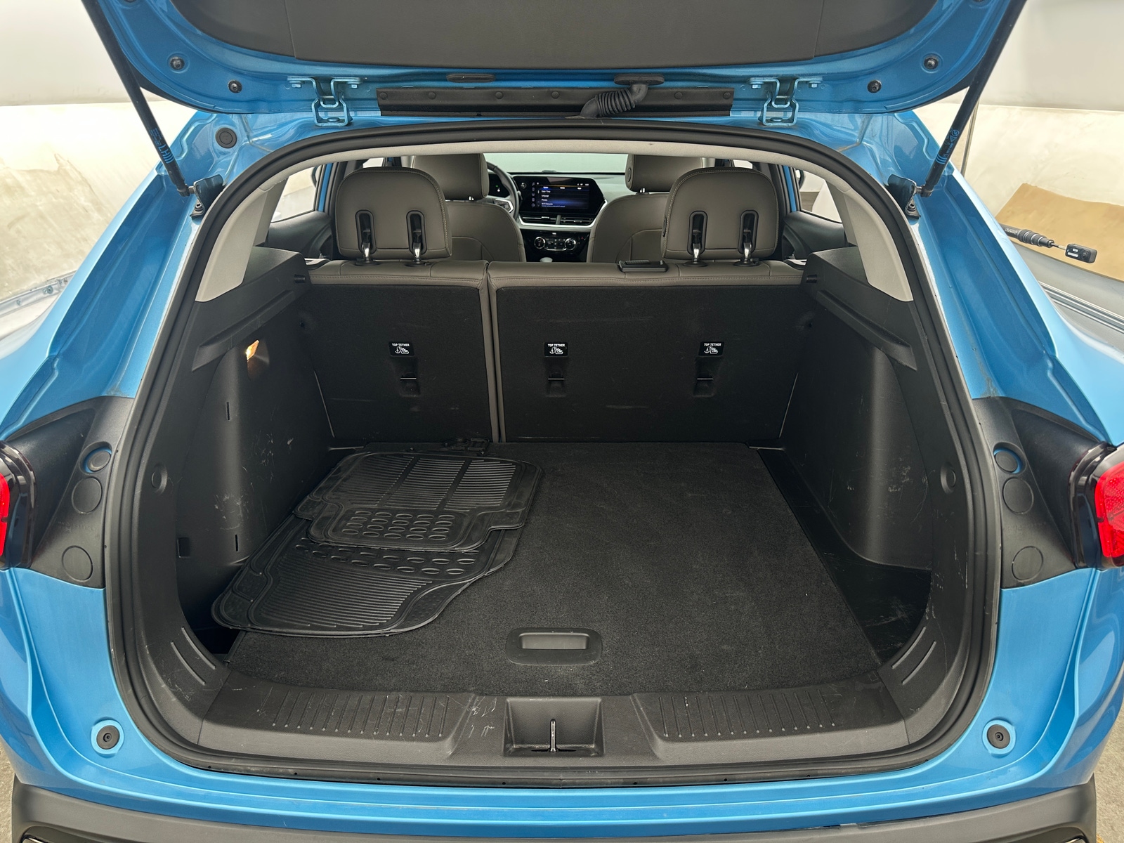 Thumbnail: 2025 Chevrolet Trax - 6