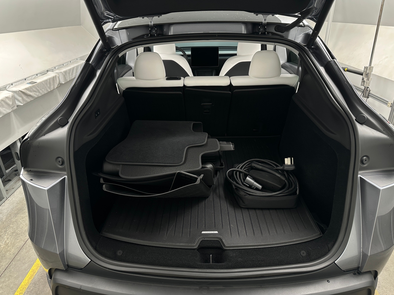 Thumbnail: 2026 Tesla Model Y - 6