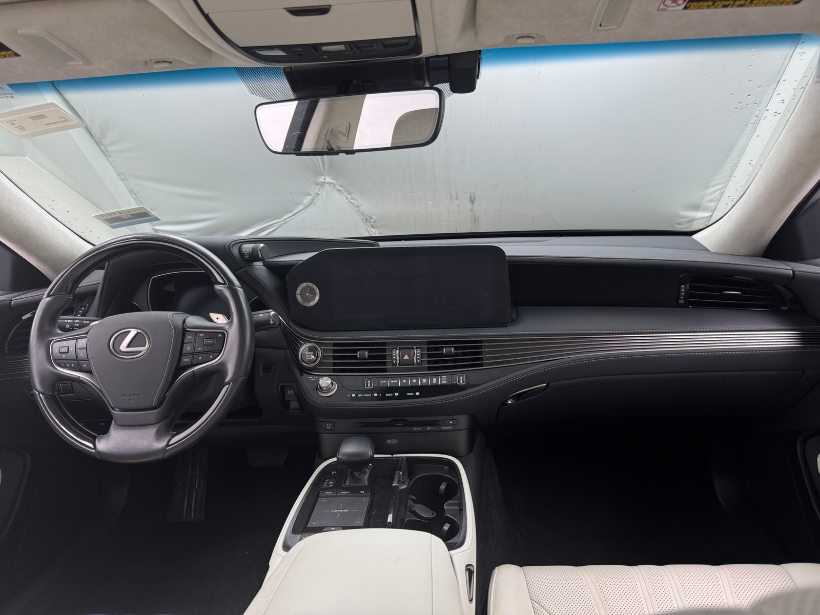 Thumbnail: 2022 Lexus LS - 2