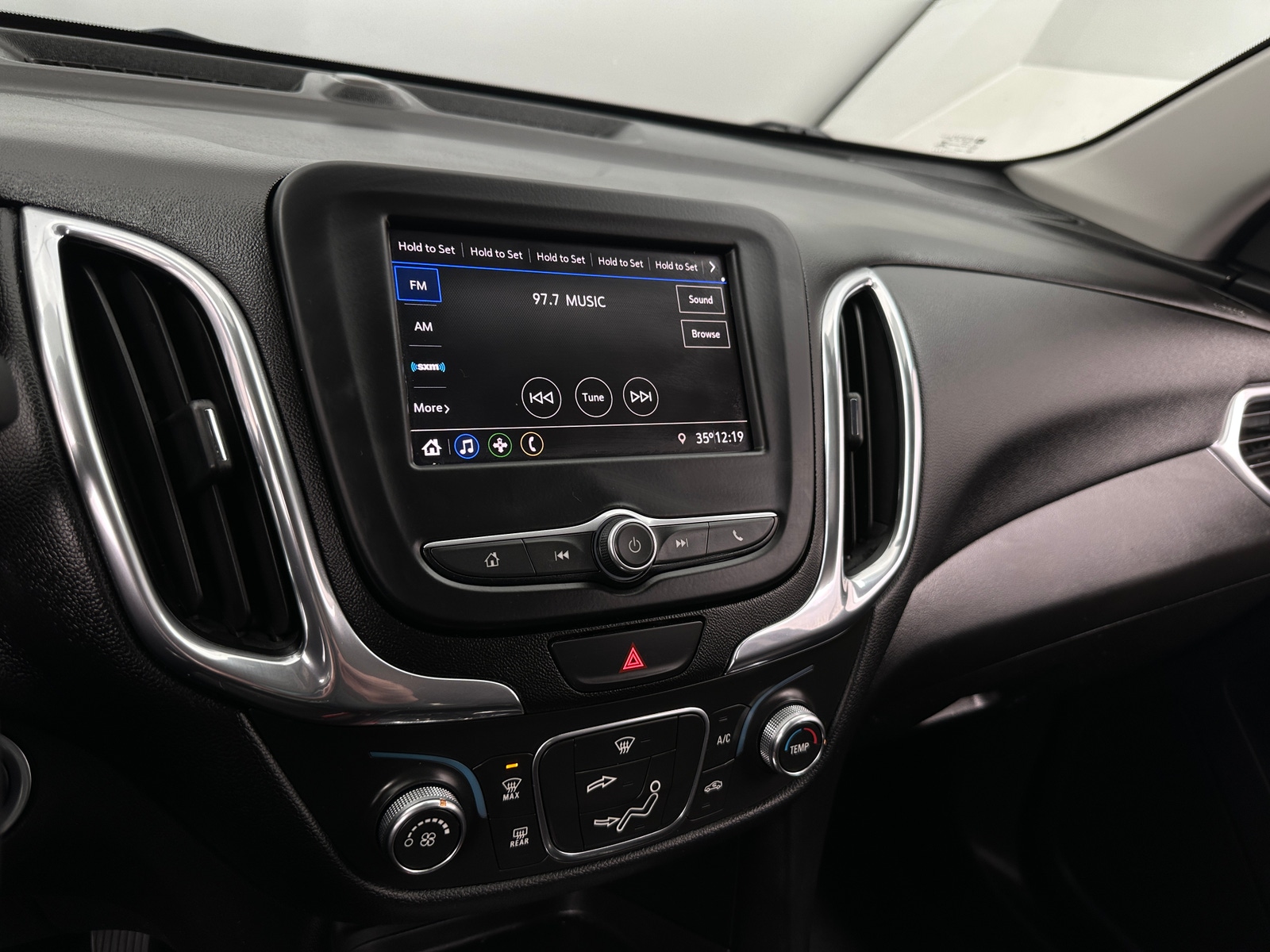 Thumbnail: 2020 Chevrolet Equinox - 4