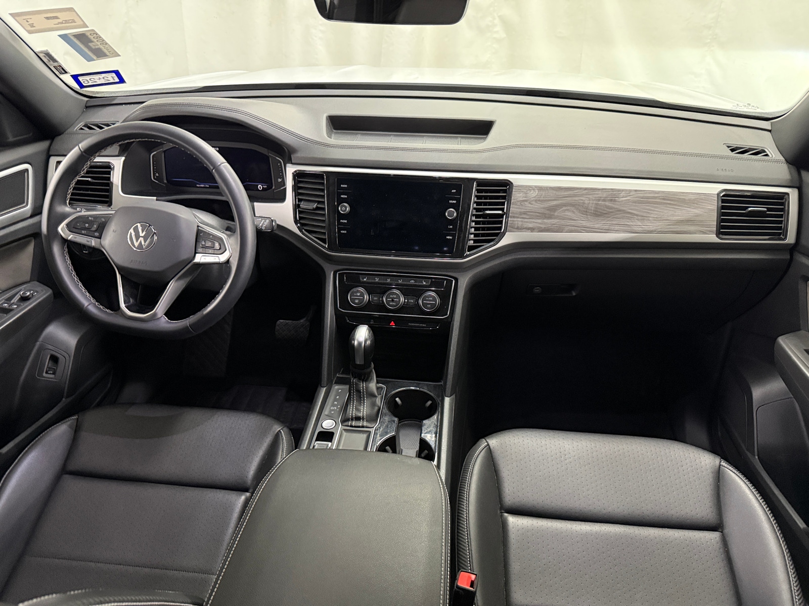 Thumbnail: 2023 Volkswagen Atlas - 2